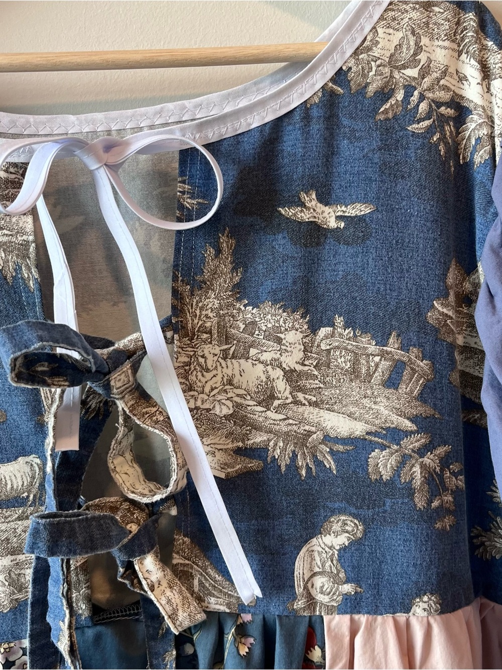 Le Telerie Toscane | Handmade Elegant Pastel Pastoral Toile Dress SKU 07213 - Picture 6 of 16